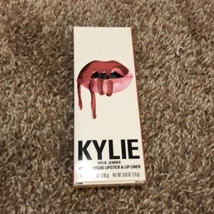 Kylie Velvet Lip Kit - Harmony